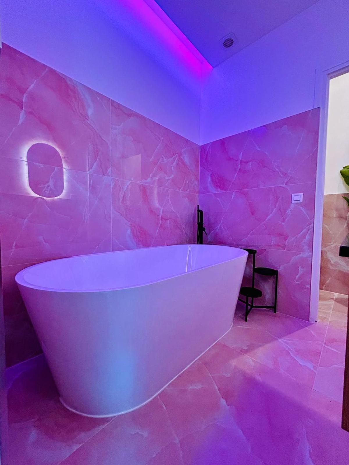 Intimate Escape - Seaside - Spa Bath - Wifi - Ac Nisa Exterior foto