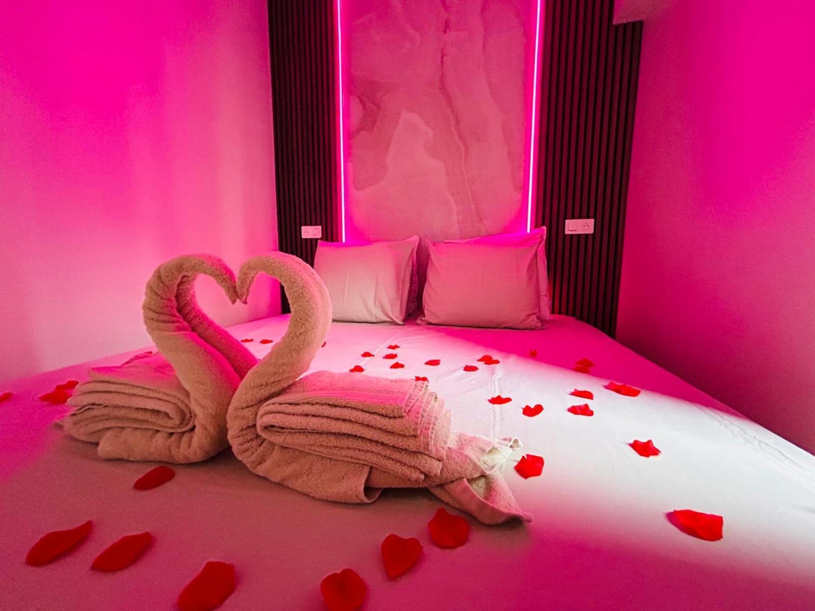 Intimate Escape - Seaside - Spa Bath - Wifi - Ac Nisa Exterior foto