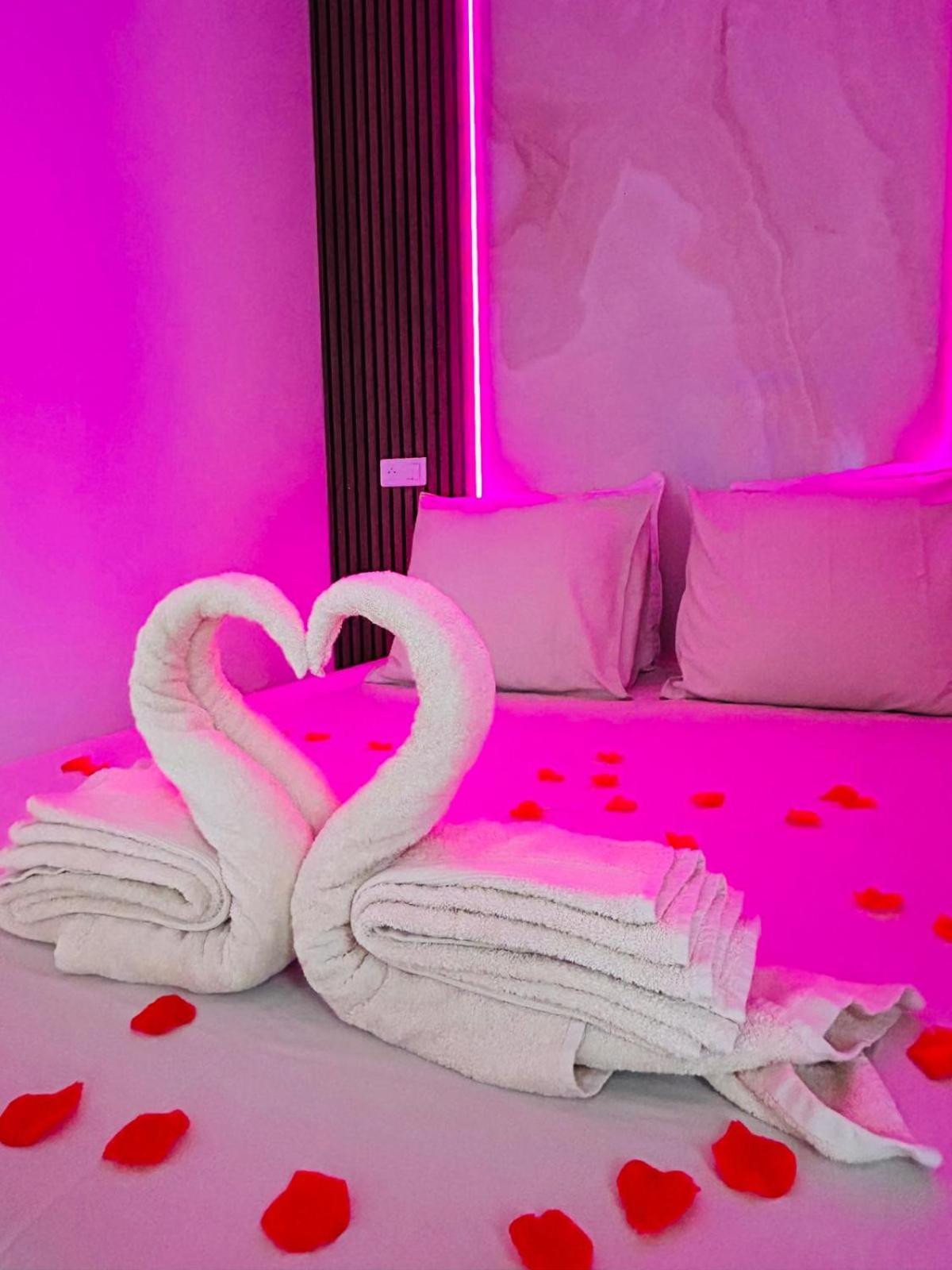 Intimate Escape - Seaside - Spa Bath - Wifi - Ac Nisa Exterior foto
