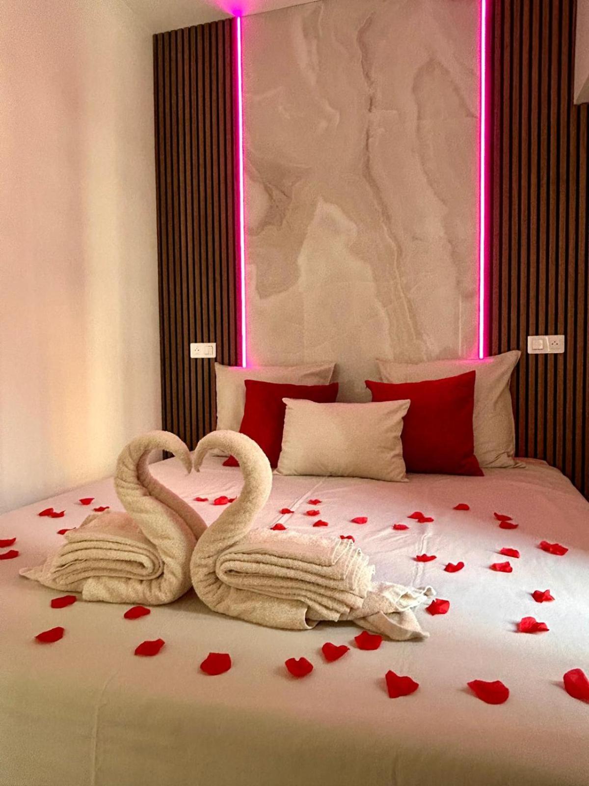 Intimate Escape - Seaside - Spa Bath - Wifi - Ac Nisa Exterior foto